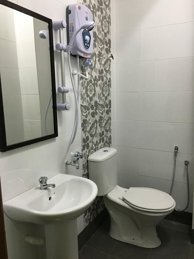 Grand Business Hotel Jertih Ngoại thất bức ảnh